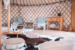 Glamping Boho jurta v Kostici u Břeclavi - interiér