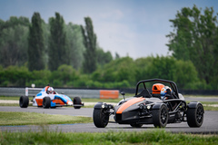 Jízda v Ariel Atom 4 na velkém závodním Masarykově okruhu v Brně