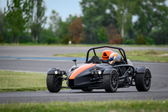 Jízda v Ariel Atom 4 na velkém závodním Masarykově okruhu v Brně