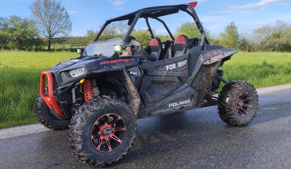 Pronájem buggy Polaris 1000 RZR