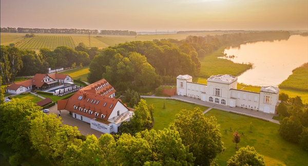 Luxusní pobyt s neomezeným wellness a snídaní v areálu Hraničního zámečku u Břeclavi pro 2 osoby