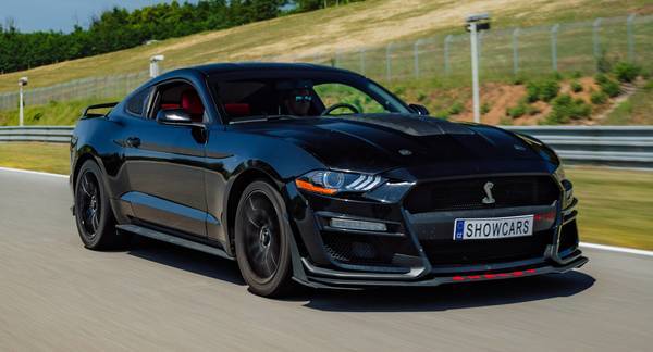 Jízda ve Ford Mustang GT 5.0 V8 na velkém závodním okruhu Most