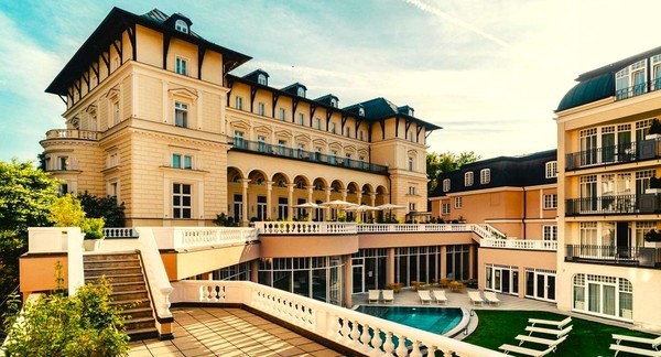 Fantastický wellness pobyt s polopenzí a Spa rituálem v luxusním Falkensteiner Spa Resort Mariánské Lázně pro 2 osoby na 3 noci